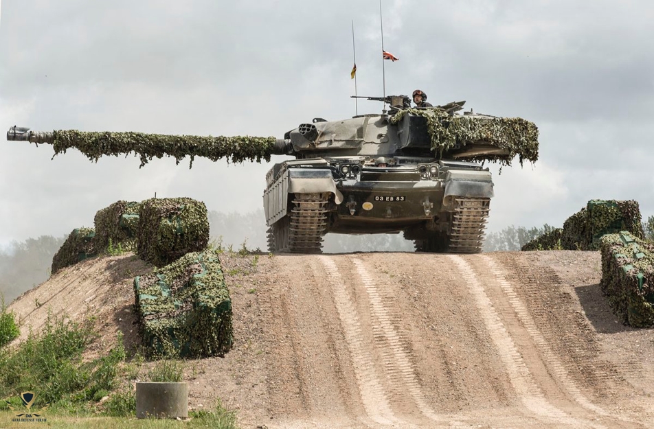5th Royal Inniskilling Dragoon Guards with late model Chieftain 'Stillbrew', 1989_.png