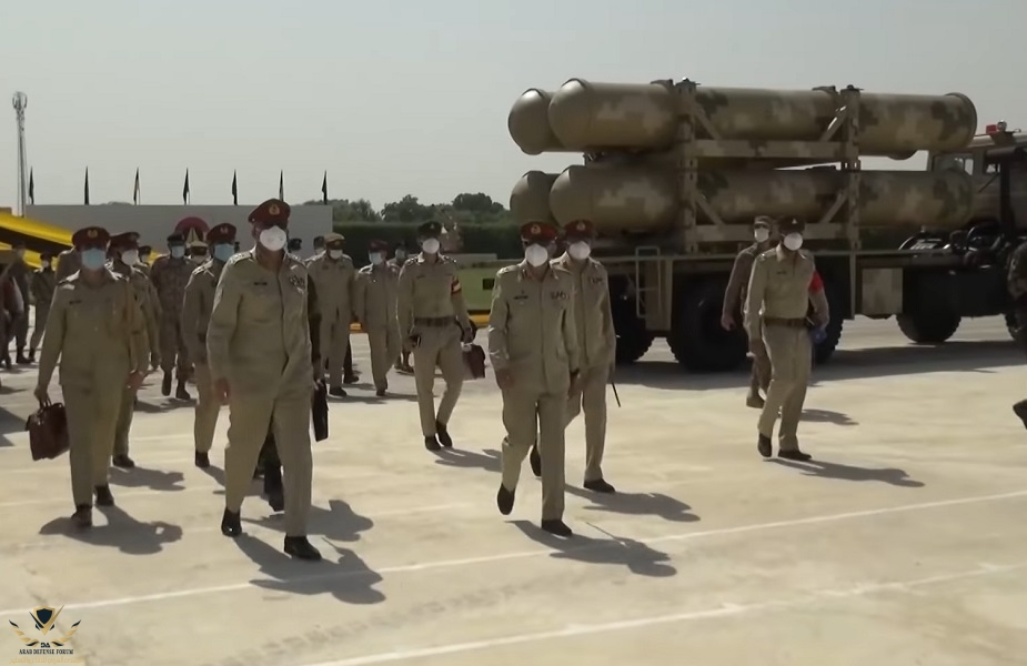 Pakistan_Army_Air_Defense_commissions_chinese_HQ-9P_air_defense_missile_system-02.jpg