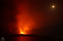 Eruption_of_Jabal_al-Tair_Island_at_night.jpg