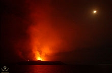 Eruption_of_Jabal_al-Tair_Island_at_night.jpg