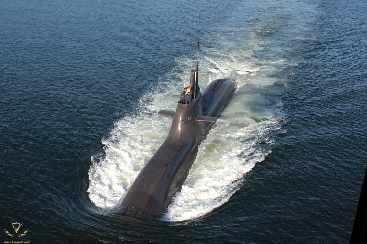 1200px-Unterseeboot_U-32.jpg