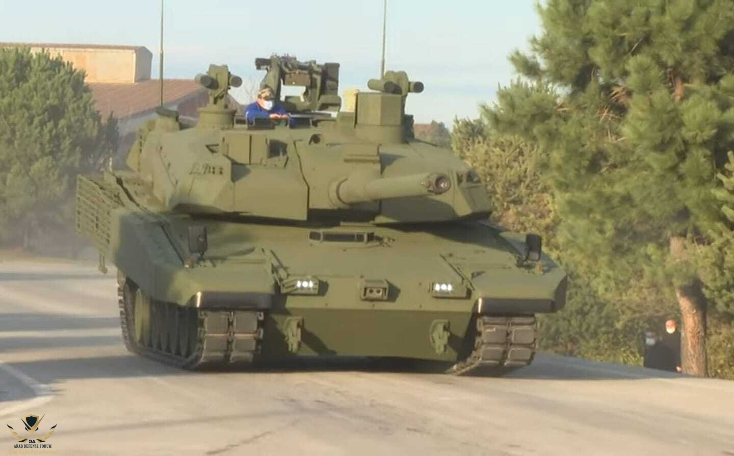 تركيا-تكشف-عن-دبابة-ألمانية-الصنع-ببرج-دبابة-ألتاي-التركية.jpg
