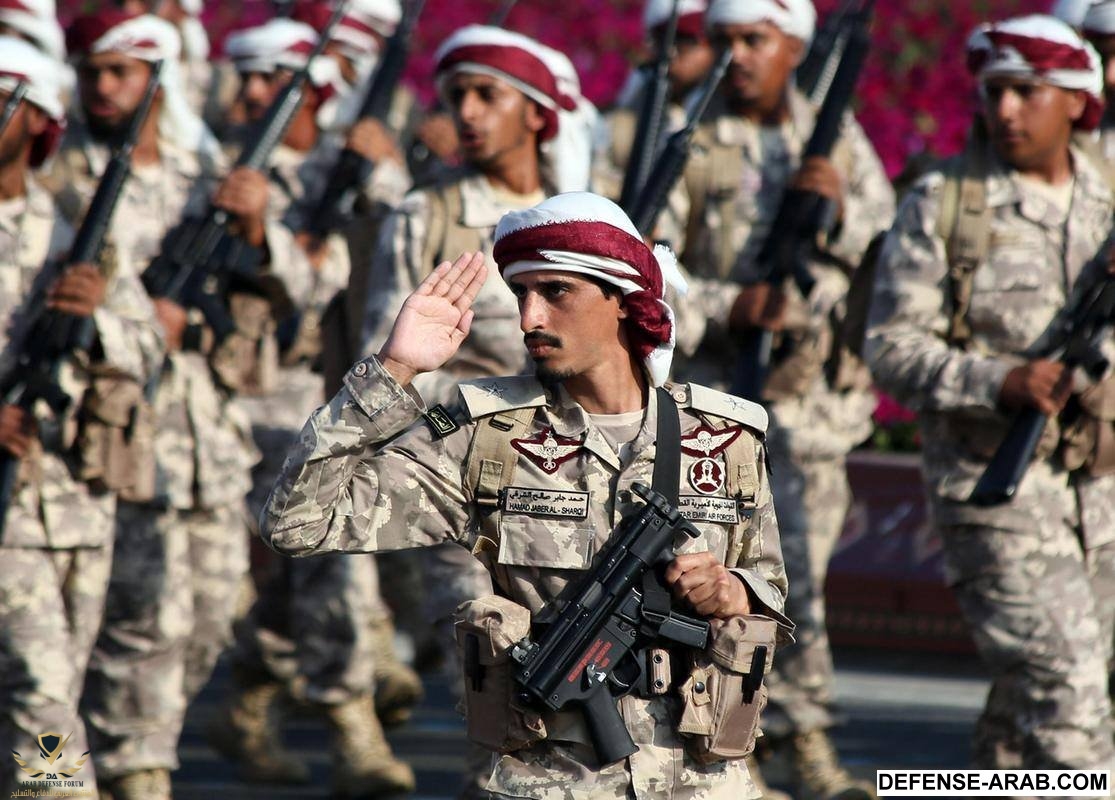 عرض عسكري قطري بمناسبة العيد الوطني١.jpg