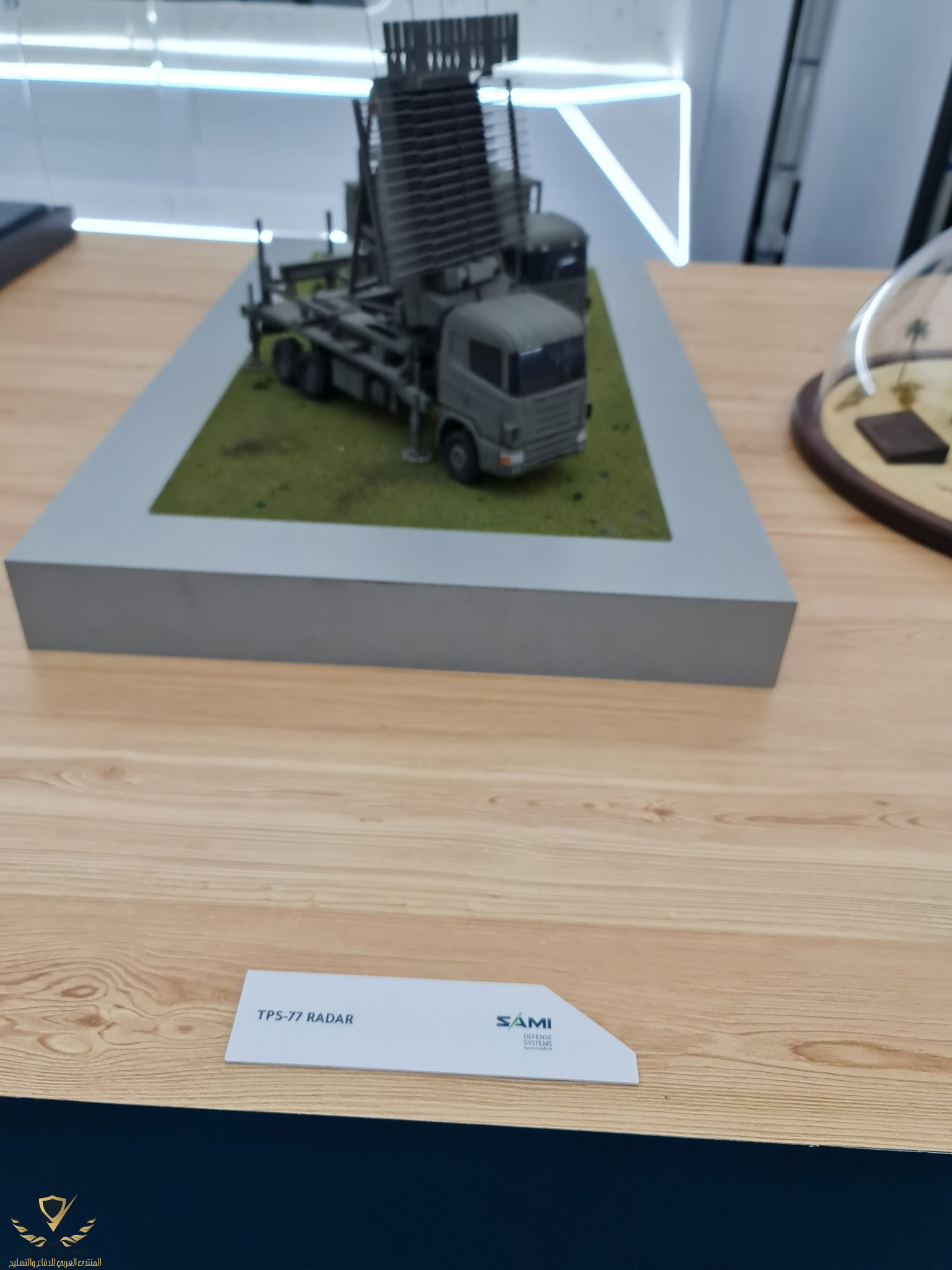 465890