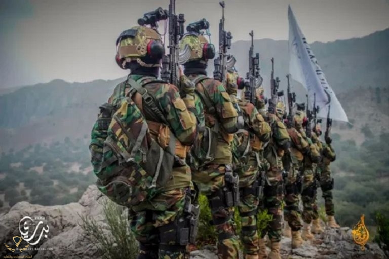 155-151337-taliban-fighters-us-military-gear-graduation-photo-2.jpeg