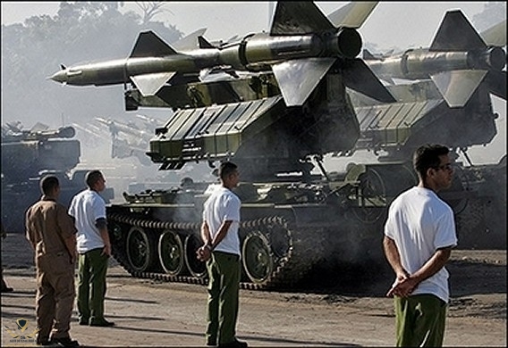 Cuban_T-55_with_SA-2_missile_news_02122006_007.jpg