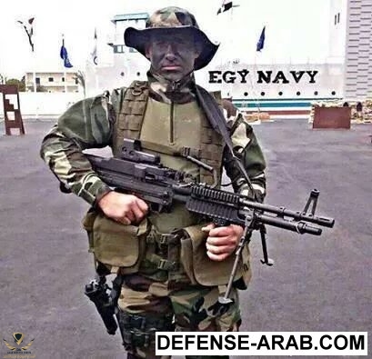 الرشاش المتعدد M60E4 النسخة المخصصة لأفراد البحرية و المجهز لحمل الاكسسوارات كمناظير التصويب.jpg