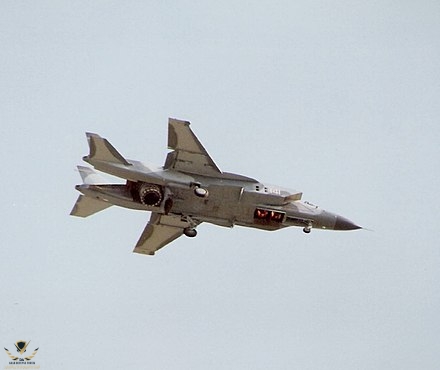 440px-Yakovlev_Yak-141_at_1992_Farnborough_Airshow_(3).jpg