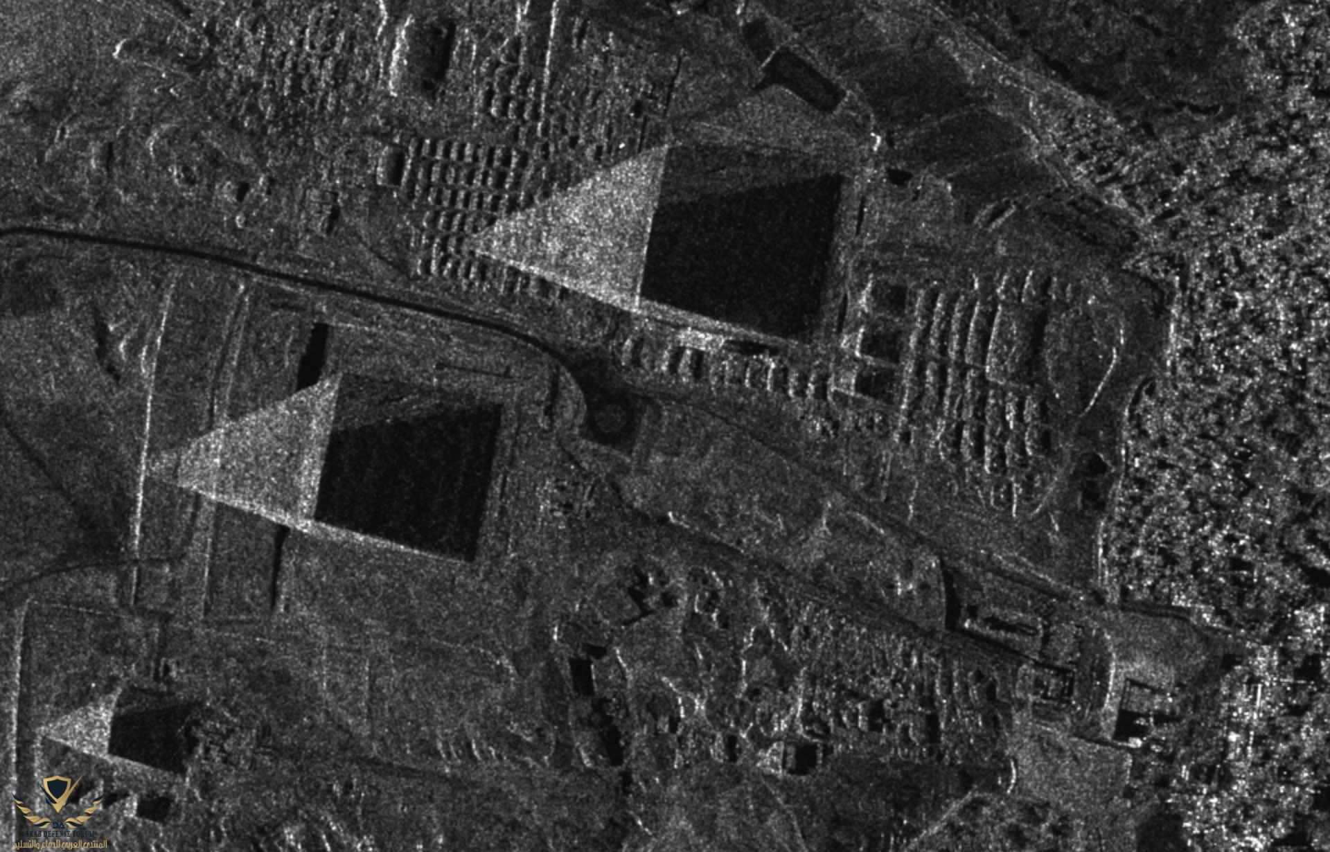 sm_radar_satellite_imagery_paz_great_pyramids_giza_egypt.jpg