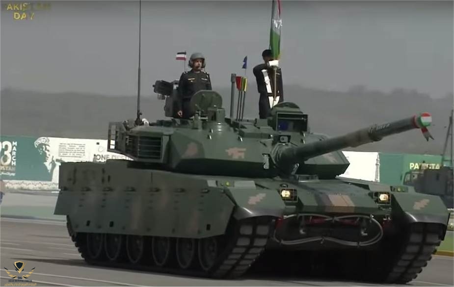 First_public_appearance_of_Chinese_VT4_tank_during_military_parade_in_Pakistan_925_001.jpg