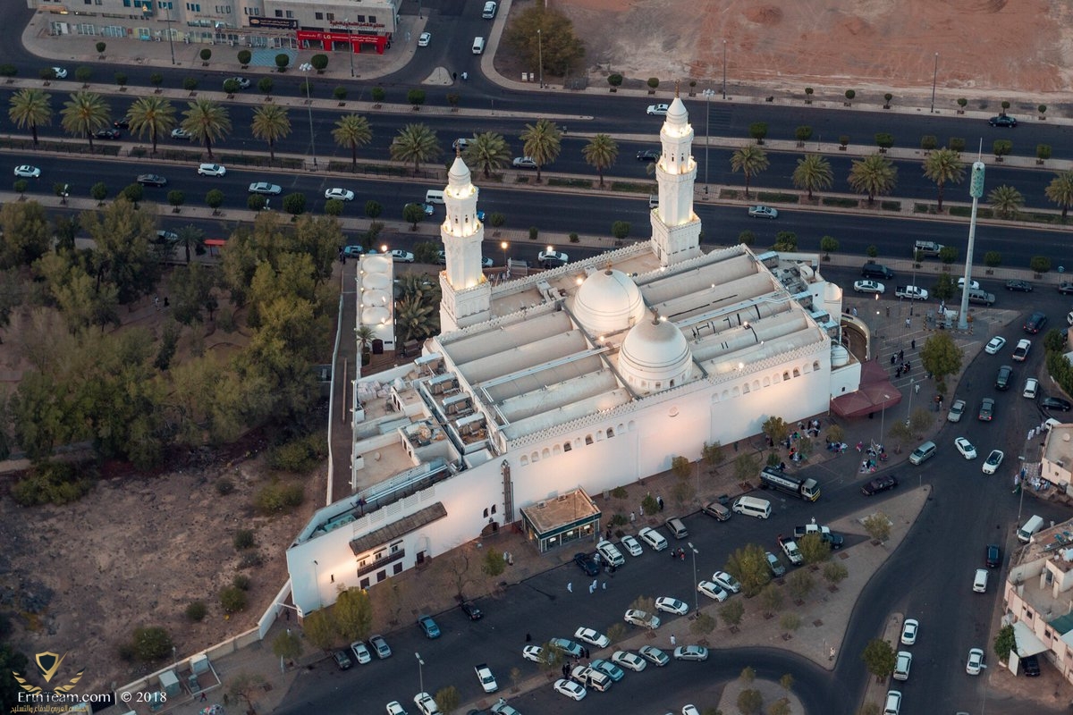 مسجد القبلتين.jpg