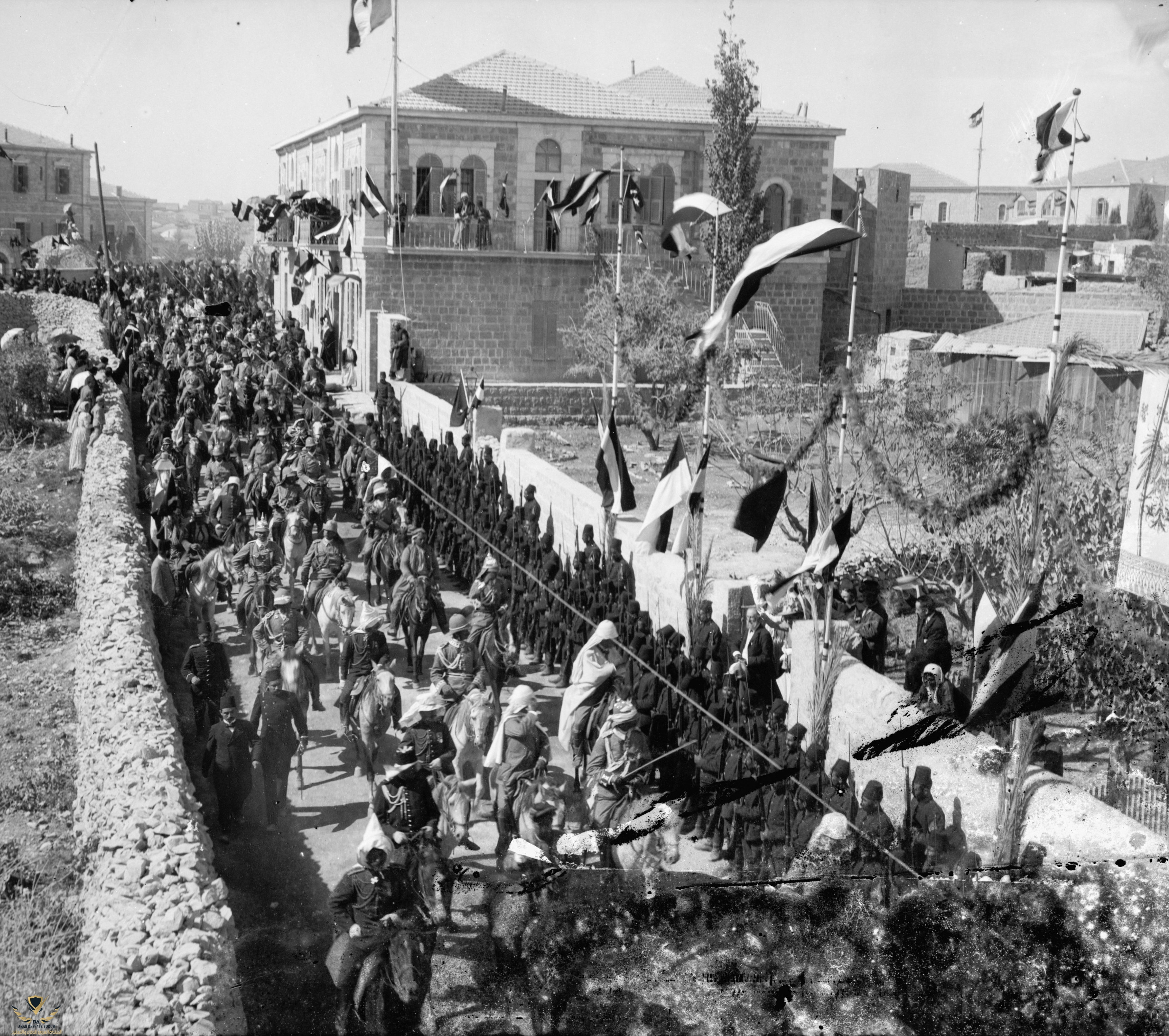 State_visit_to_Jerusalem_of_Wilhelm_II_of_Germany_in_1898._General_view_of_street_procession.jpg