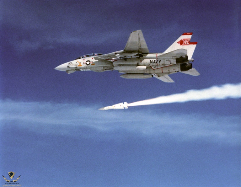 1024px-F-14A_VF-1_launching_AIM-54_Phoenix-768x596.jpeg