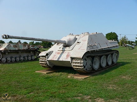 440px-Jagdpanther2.jpg