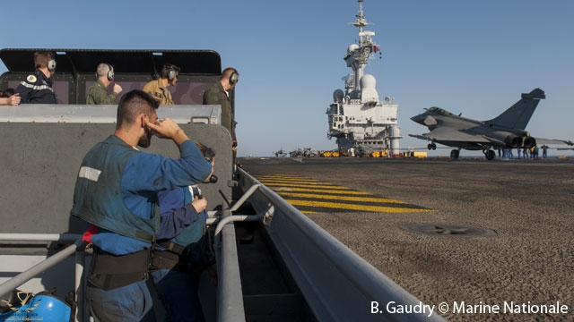 2990-frances-aircraft-carrier-charles-de-gaulle-at-war-against-isil.jpg