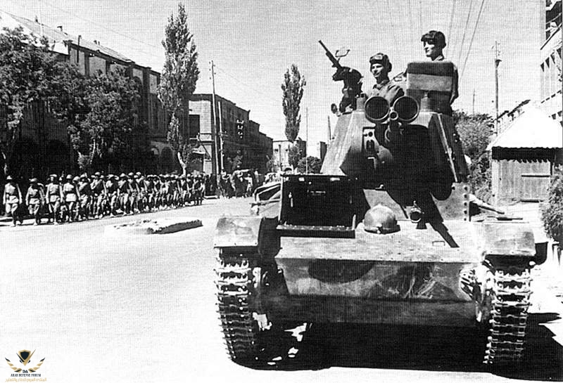 Soviet_tankmen_of_the_6th_Armoured_Division_drive_through_the_streets_of_Tabriz_(2).jpg
