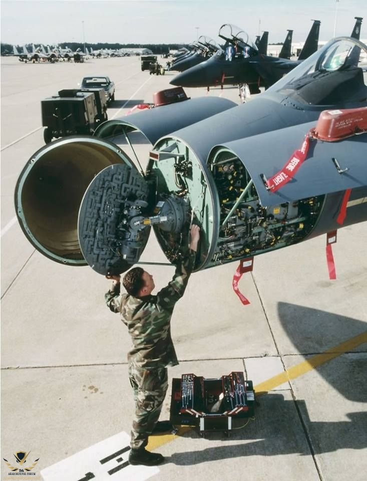 Radar maintenance on an F-15E Strike Eagle [723 x 947]_.jpeg