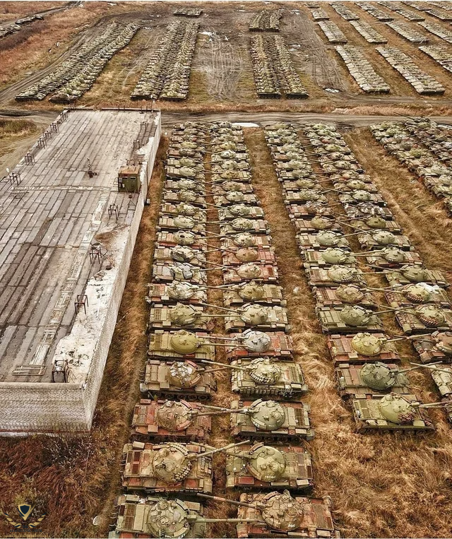 Abandoned T62M_MV, T-55, BMP 1_2 and Brem ARV’s at a storage_graveyard in the Russian Far East.png