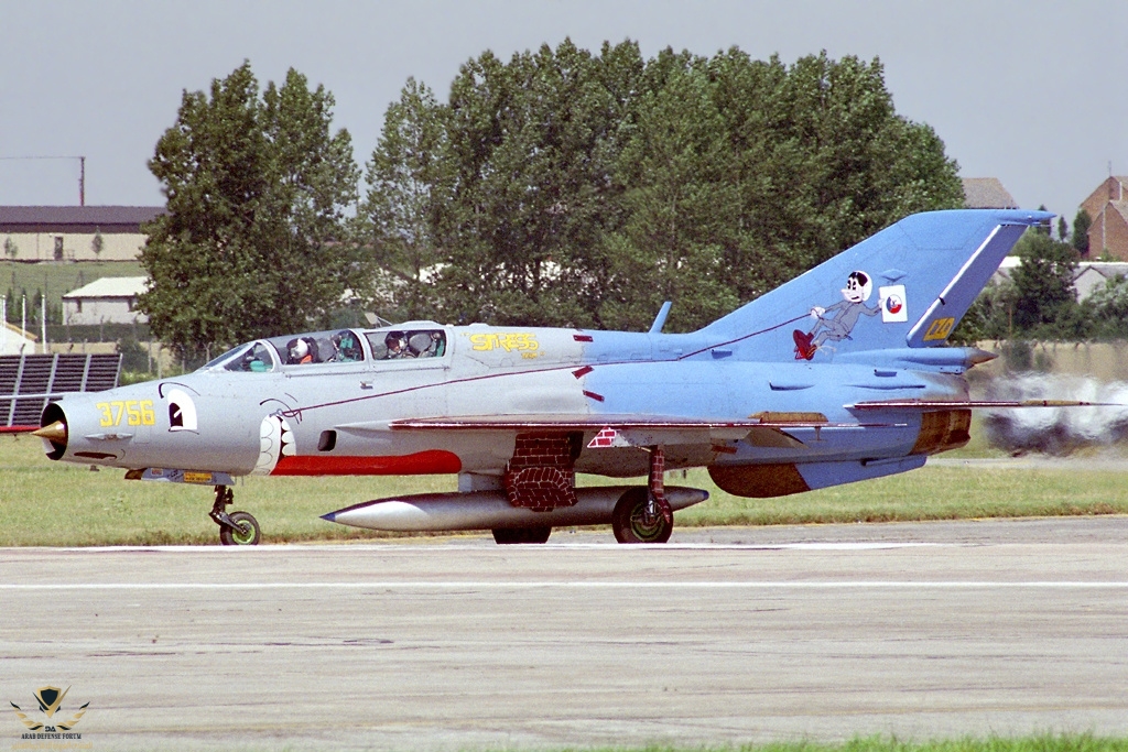 Mikoyan-Gurevich_MiG-21UM,_Czech_Republic_-_Air_Force_AN0738496.jpg