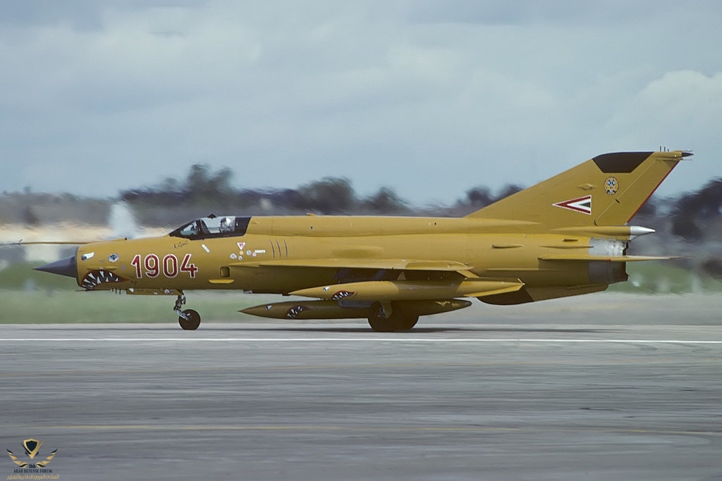 Mikoyan-Gurevich_MiG-21bis,_Hungary_-_Air_Force_AN1983213.jpg