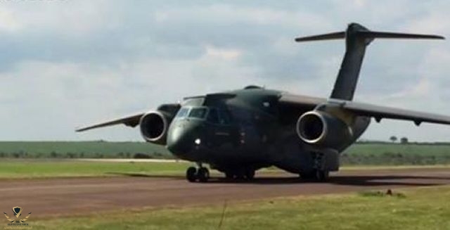 Embraer_KC_390_military_airlifter_first_prototype_performed_first_runway_test_640_001 (1).jpg