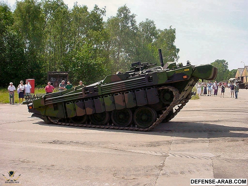 Strv-103C (MJU)-16.jpg