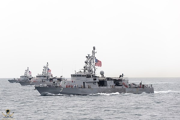 600px-USS_Hurricane_(PC-3),_USS_Typhoon_(PC-5)_and_USS_Chinook_(PC-9)_underway_in_March_2015 ...jpeg