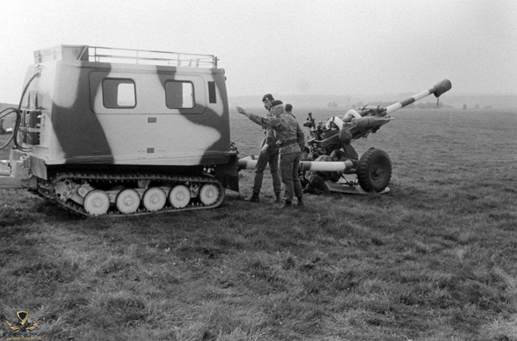 a-british-bv-206-all-terrain-carrier-tows-an-m101-105-mm-howitzer-from-west-4509ab-1024.jpg