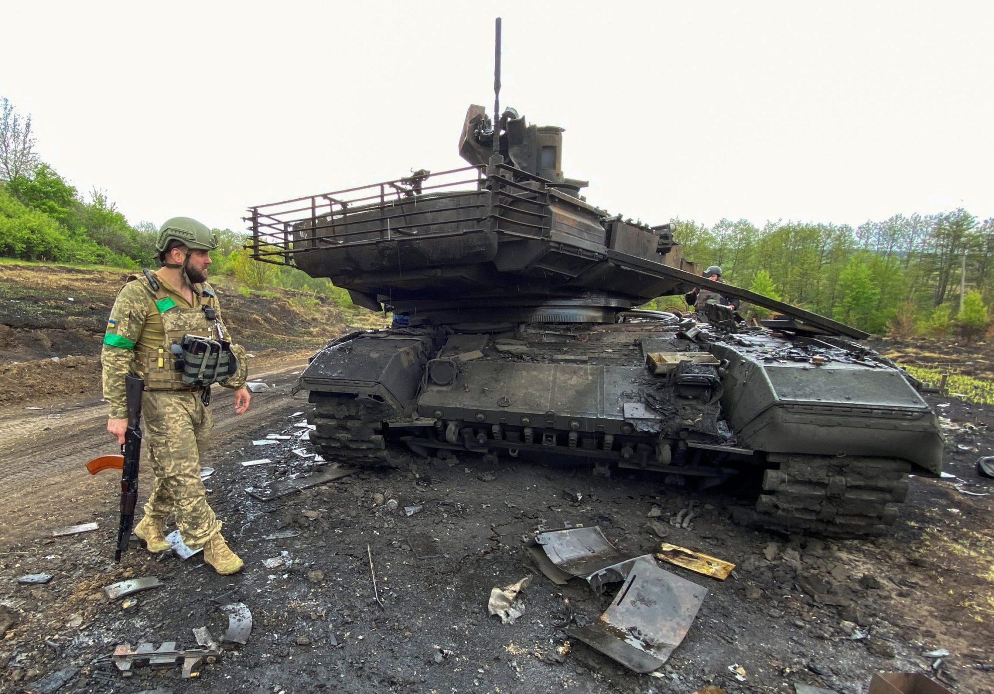 2022-05-10T145636Z_523106718_RC2L3U9OXM2L_RTRMADP_3_UKRAINE-CRISIS-KHARKIV-REGION-scaled-e1652...jpg