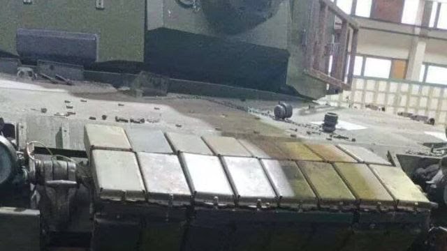 Confirmed-German-Leopards-in-Ukraine-with-integrated-Soviet-armor.jpg