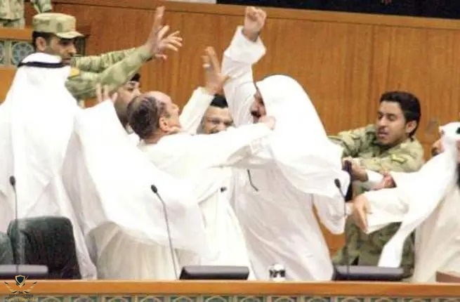 Kuwait-Parliement-Fight.jpg