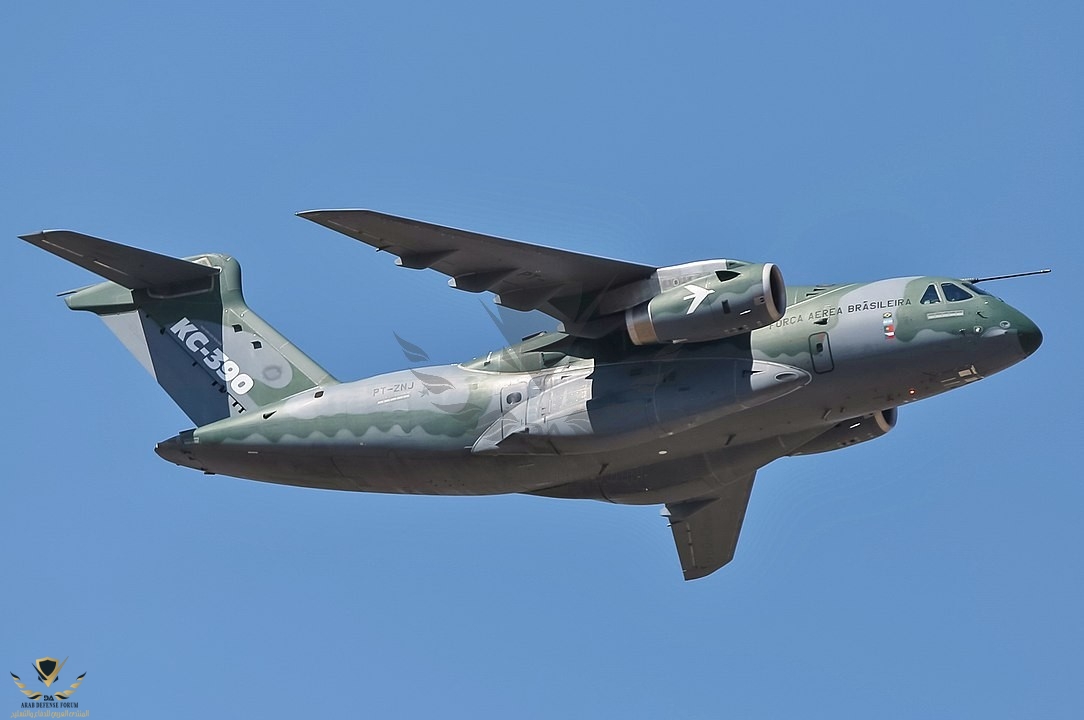 1084px-Embraer_KC-390_PT-ZNJ_-_Desfile_Civico_2018_cropped.jpg