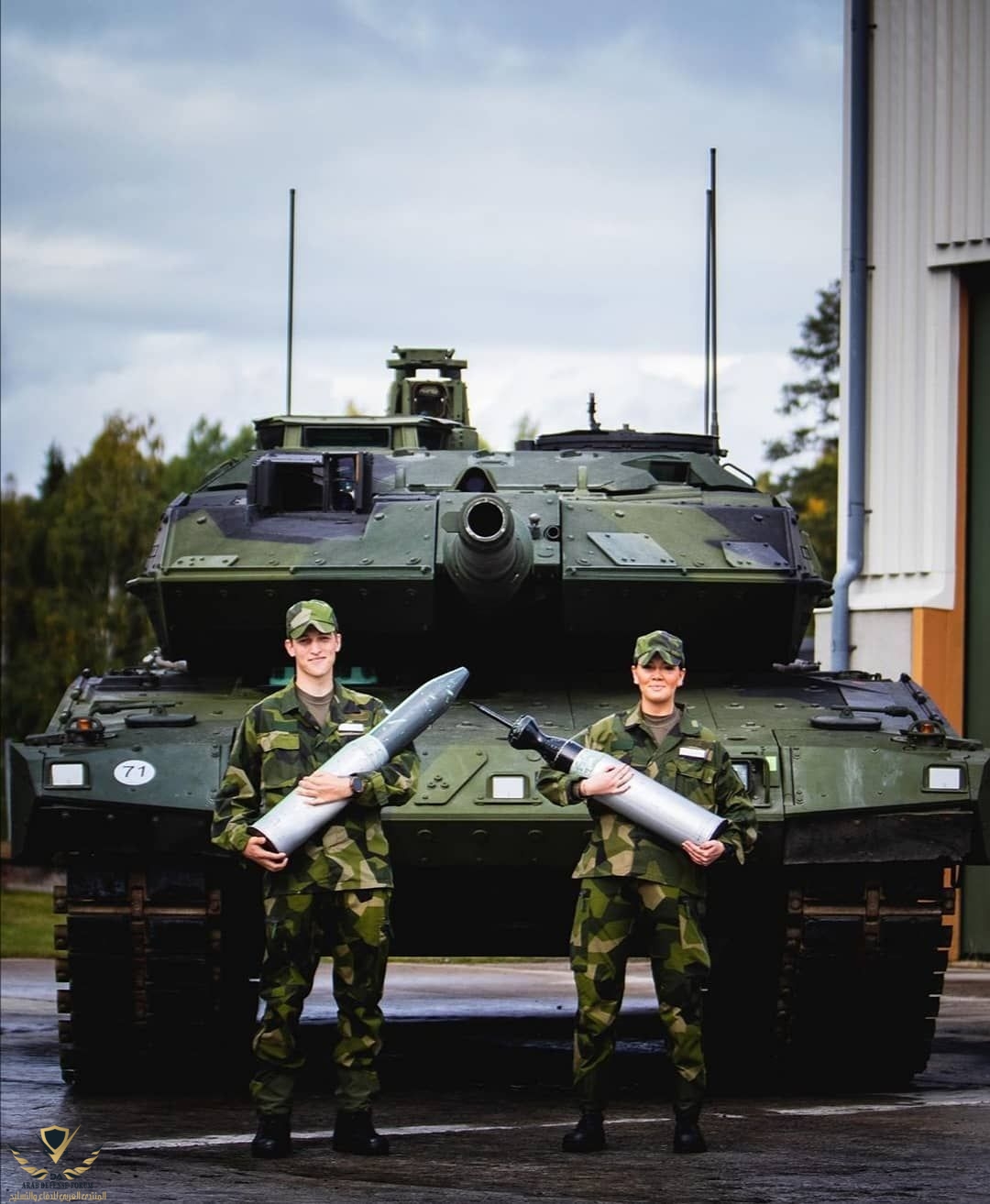 Stridsvagn 122 (Leopard 2A5) - Swedish Army.jpeg