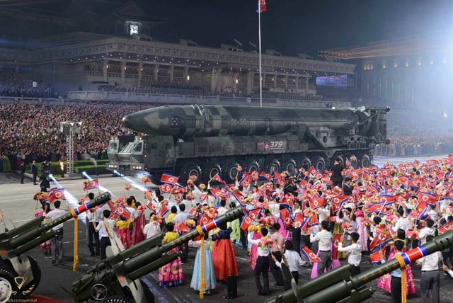 photos-from-last-nights-north-korean-military-parade-v0-srb99iepjmeb1.jpg
