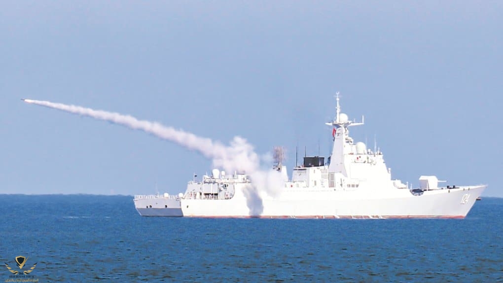 PLAN-Type-052DL-destroyer-Kaifeng-124.jpg