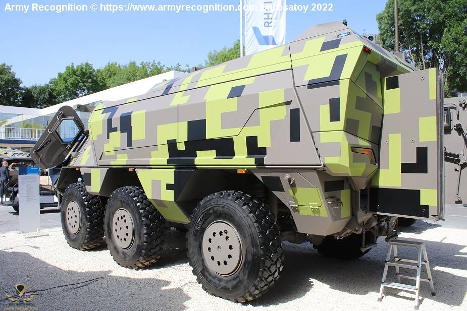 Discover_new_German-made_Fuchs_A9_High_Roof_6x6_armored_vehicle_925_001.jpg