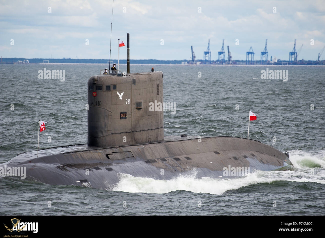 polish-project-877e-kilo-class-submarine-orp-orzel-291-during-naval-parade-to-celebrate-100th-...jpg