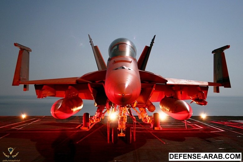 super_hornet_on_flight_deck.jpeg