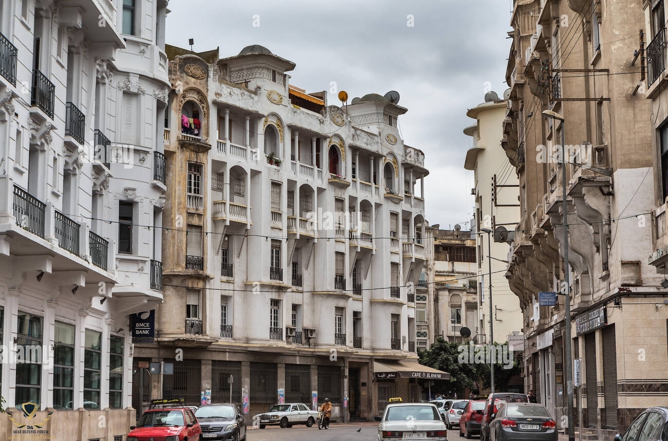 l-architecture-coloniale-francaise-casablanca-maroc-heehpy-1.jpg