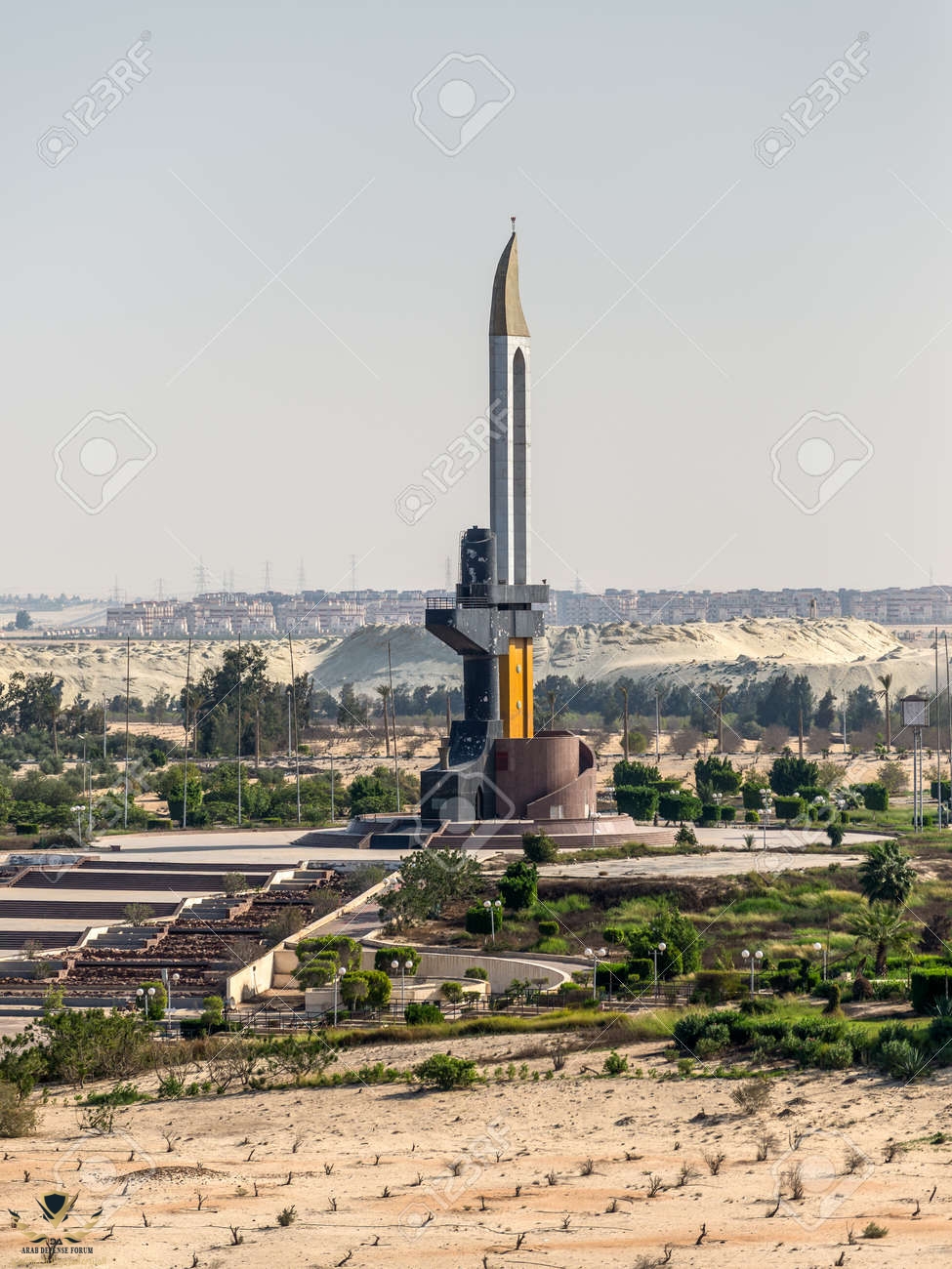 154117103-ismailia-egypt-november-14-2019-a-monument-in-the-shape-of-an-ak-47-muzzle-and-bayon...jpg