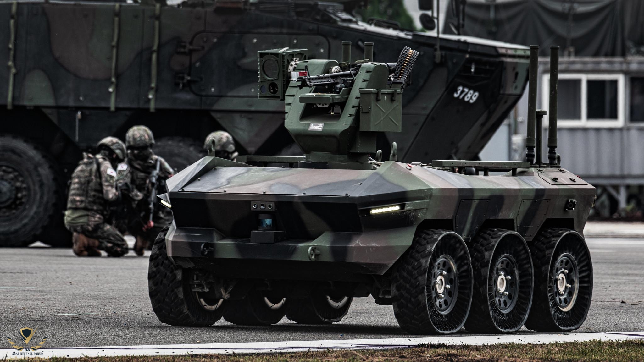 hyundai-hr-sherpa-ugv-deployed-to-the-army-v0-moujh0pb5g8b1.jpg