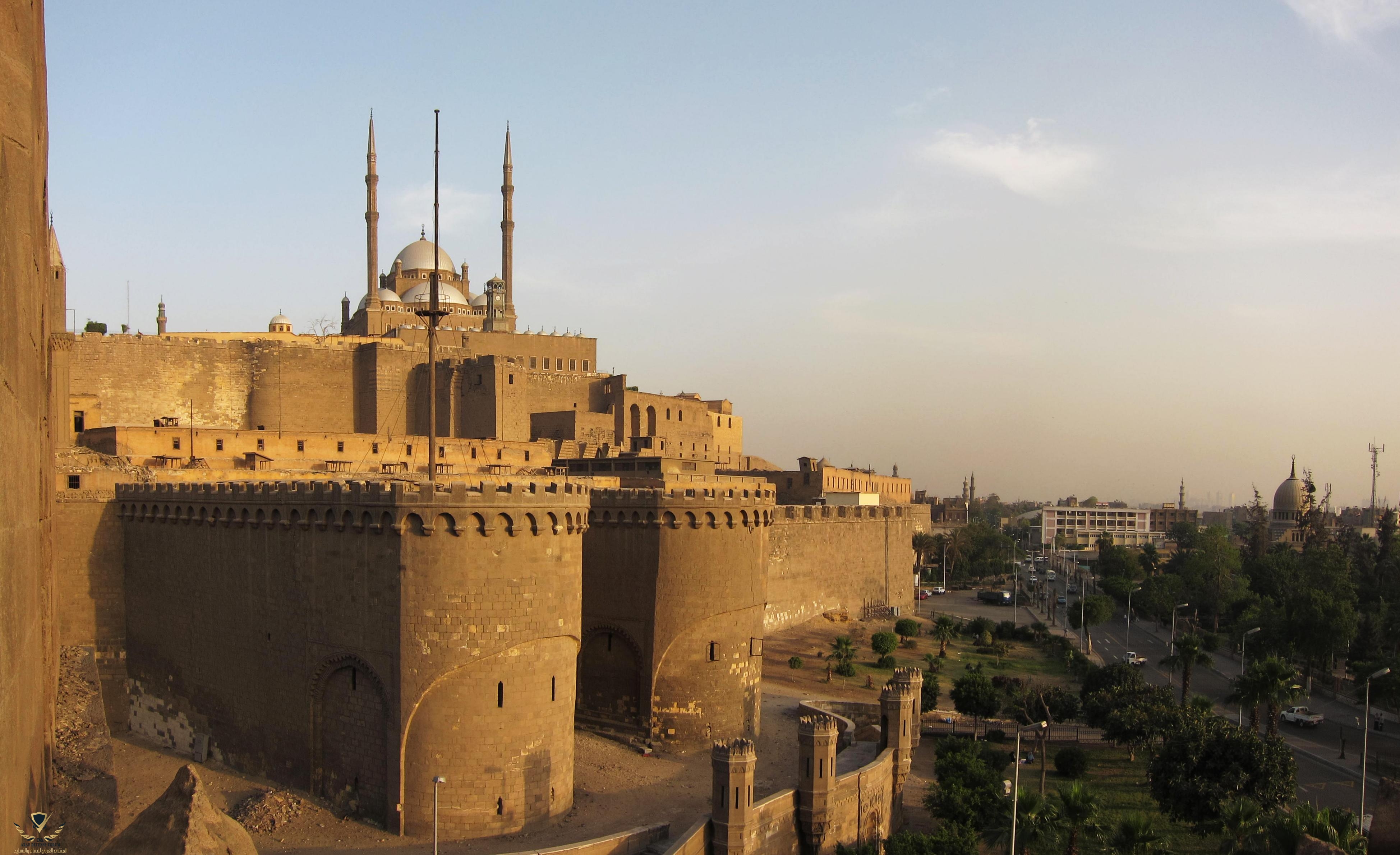 Flickr_-_HuTect_ShOts_-_Citadel_of_Salah_El.Din_and_Masjid_Muhammad_Ali_قلعة_صلاح_الدين_الأيوب...jpg