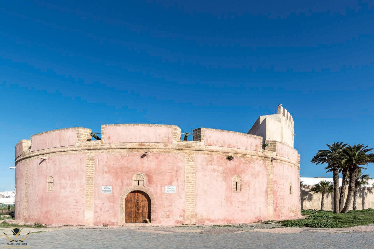 Bastion_de_Bab_Marrakech_Essaouira.jpg