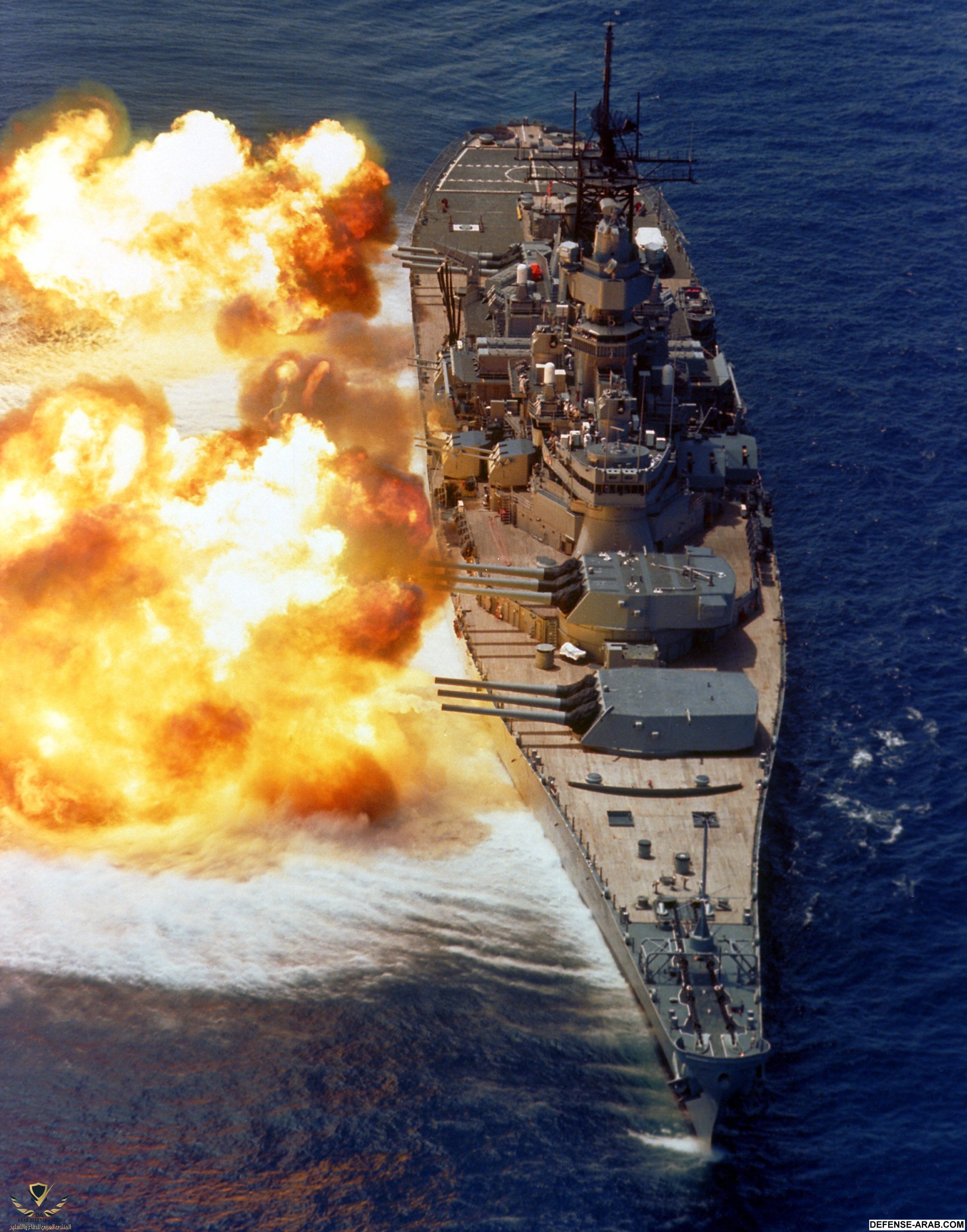 BB61_USS_Iowa_BB61_broadside_USN.jpg