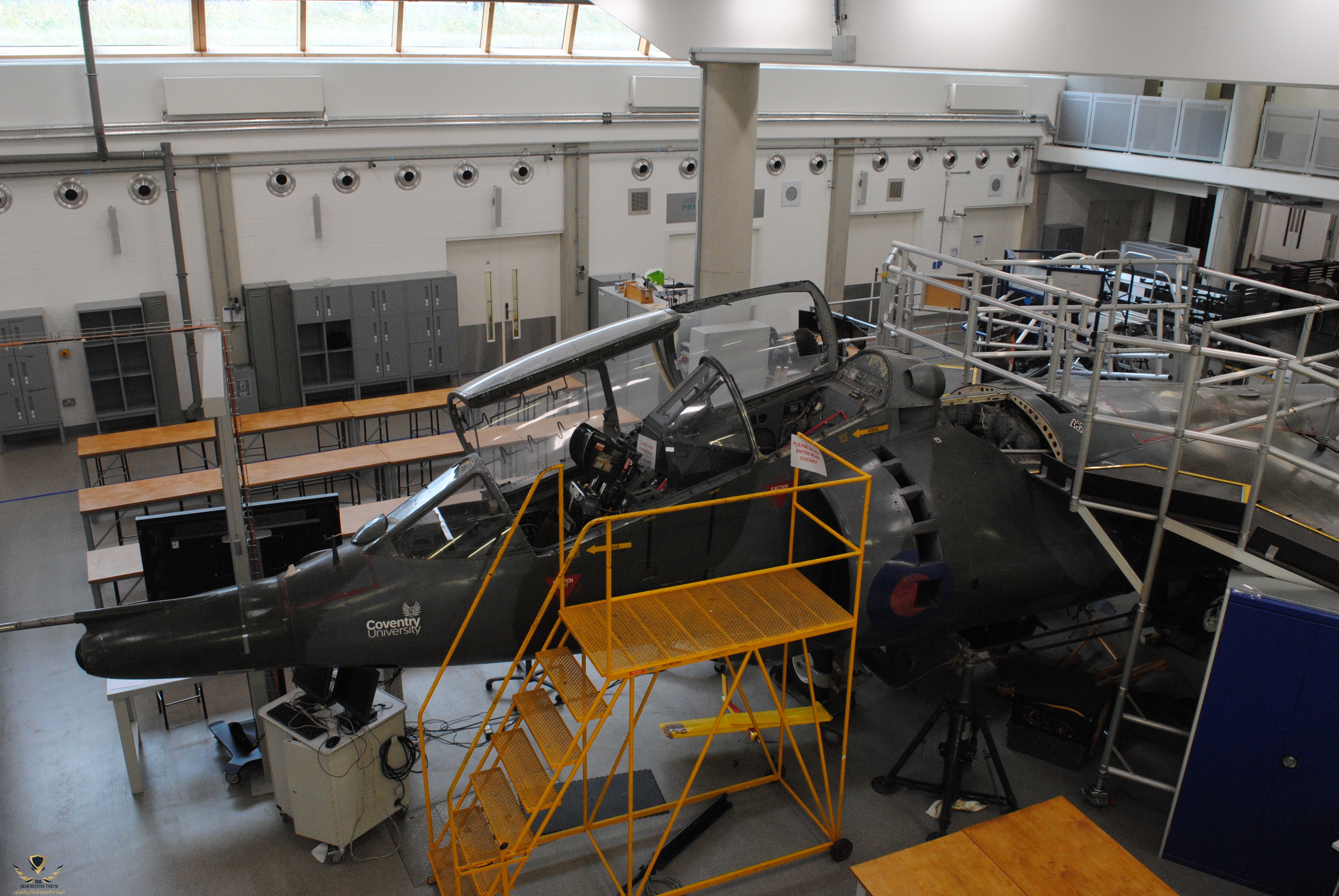 Harrier_T4_XW270_at_Coventry_University_-_2019-09-_27-_Andy_Mabbett_-_04.jpg
