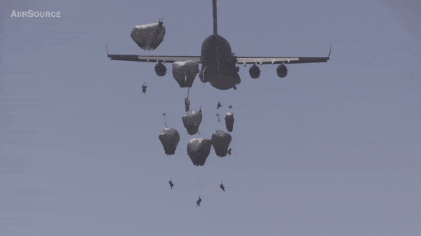 1470067972-paratroopers.gif