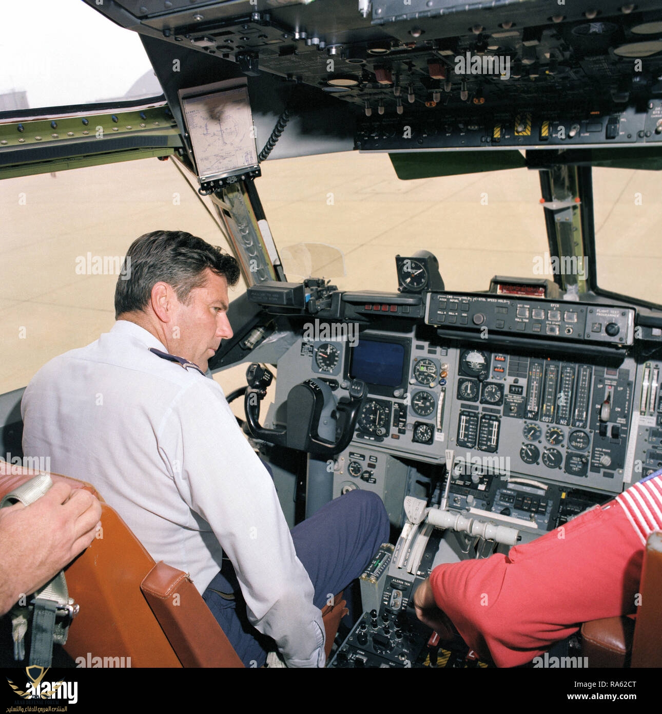 1976-an-interior-view-of-the-cockpit-of-a-yc-14a-aircraft-RA62CT.jpg