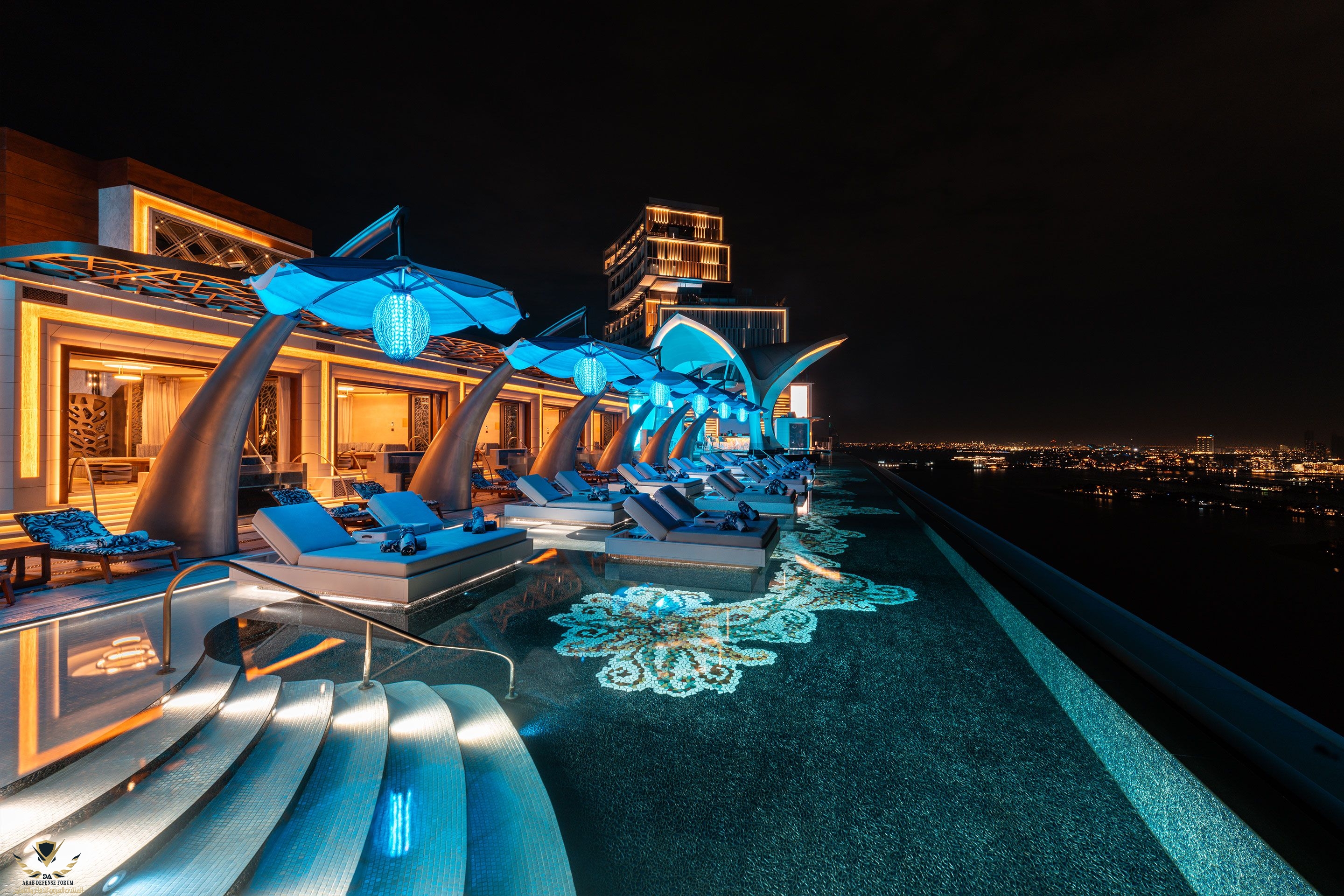 Cloud22_Loungers_Pool_NightShot.jpg