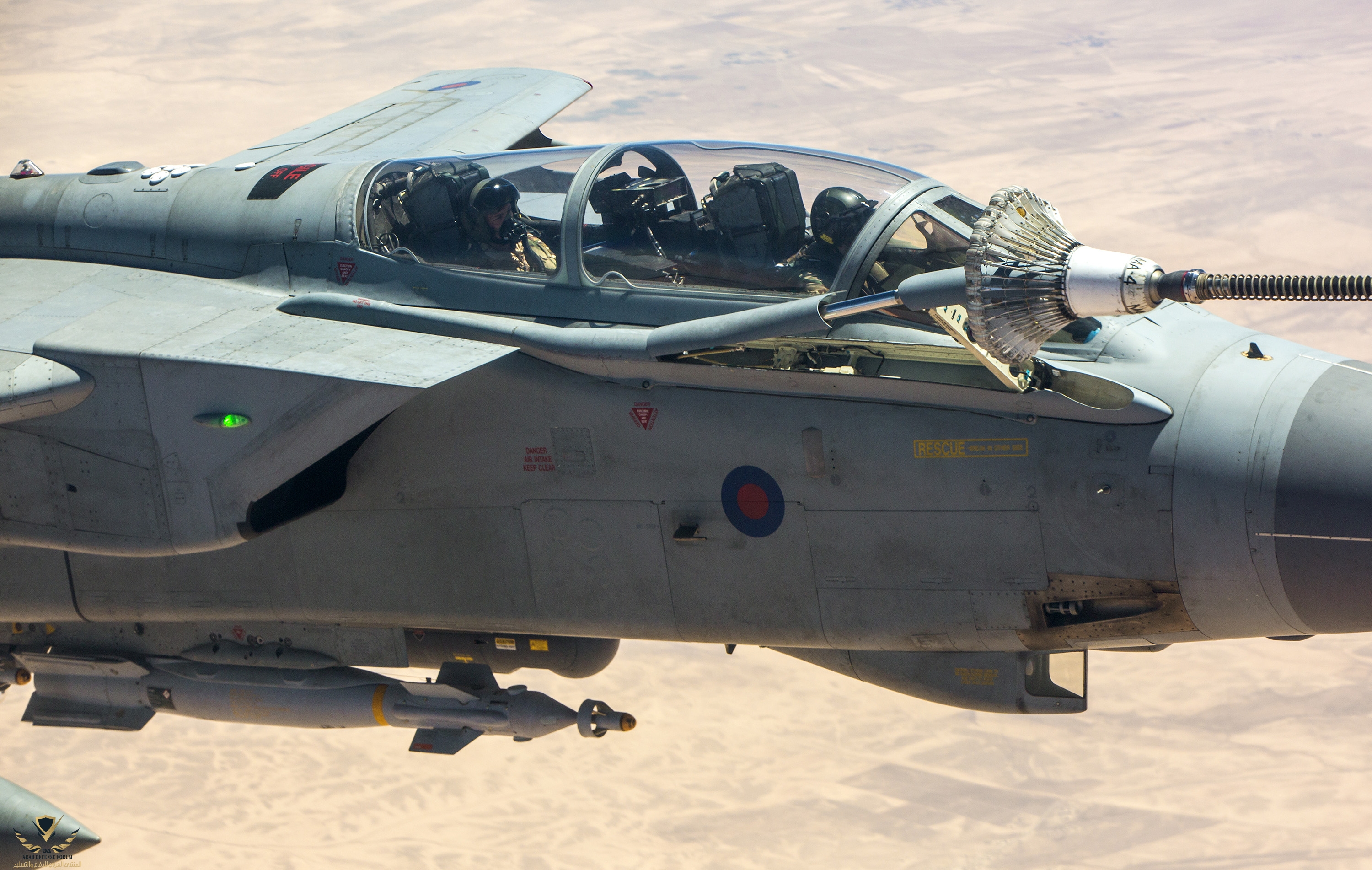 Tornado_GR4_refueling_from_Voyager_MOD_45163484.jpg