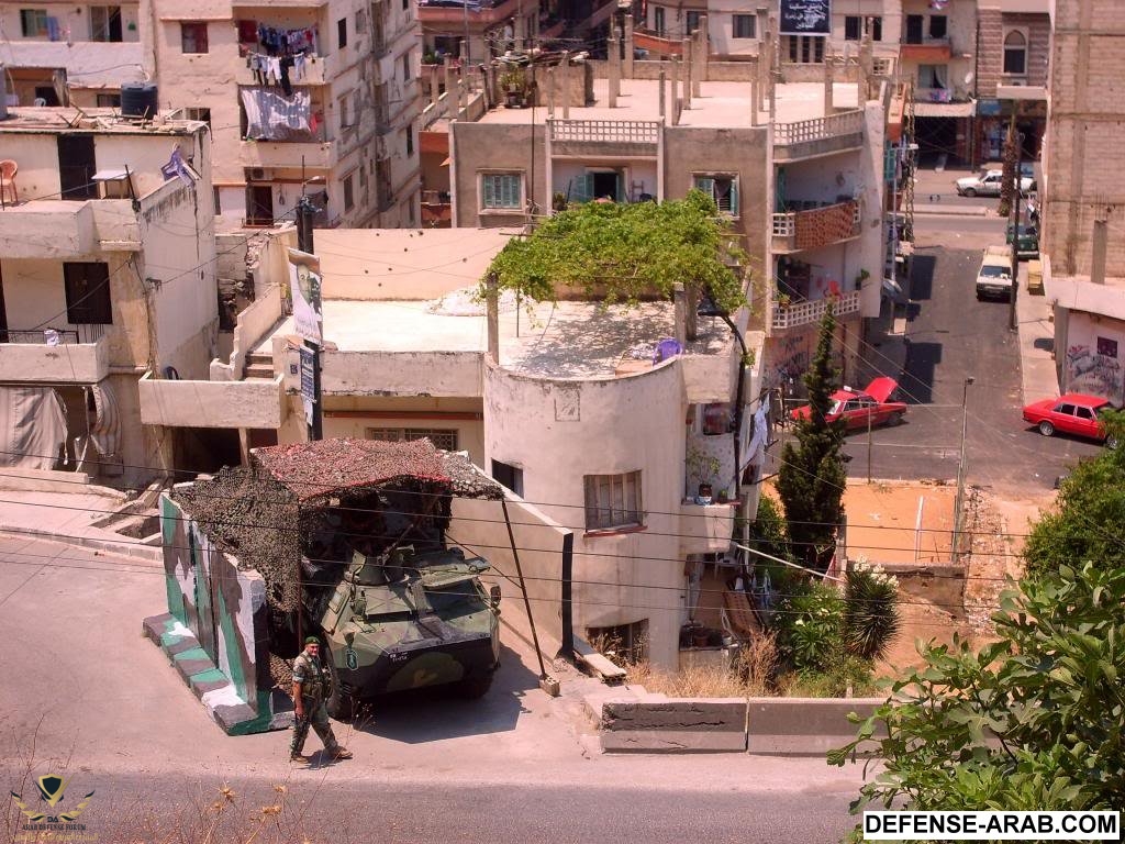 Lebanese_army_on_Syria_Street.jpg